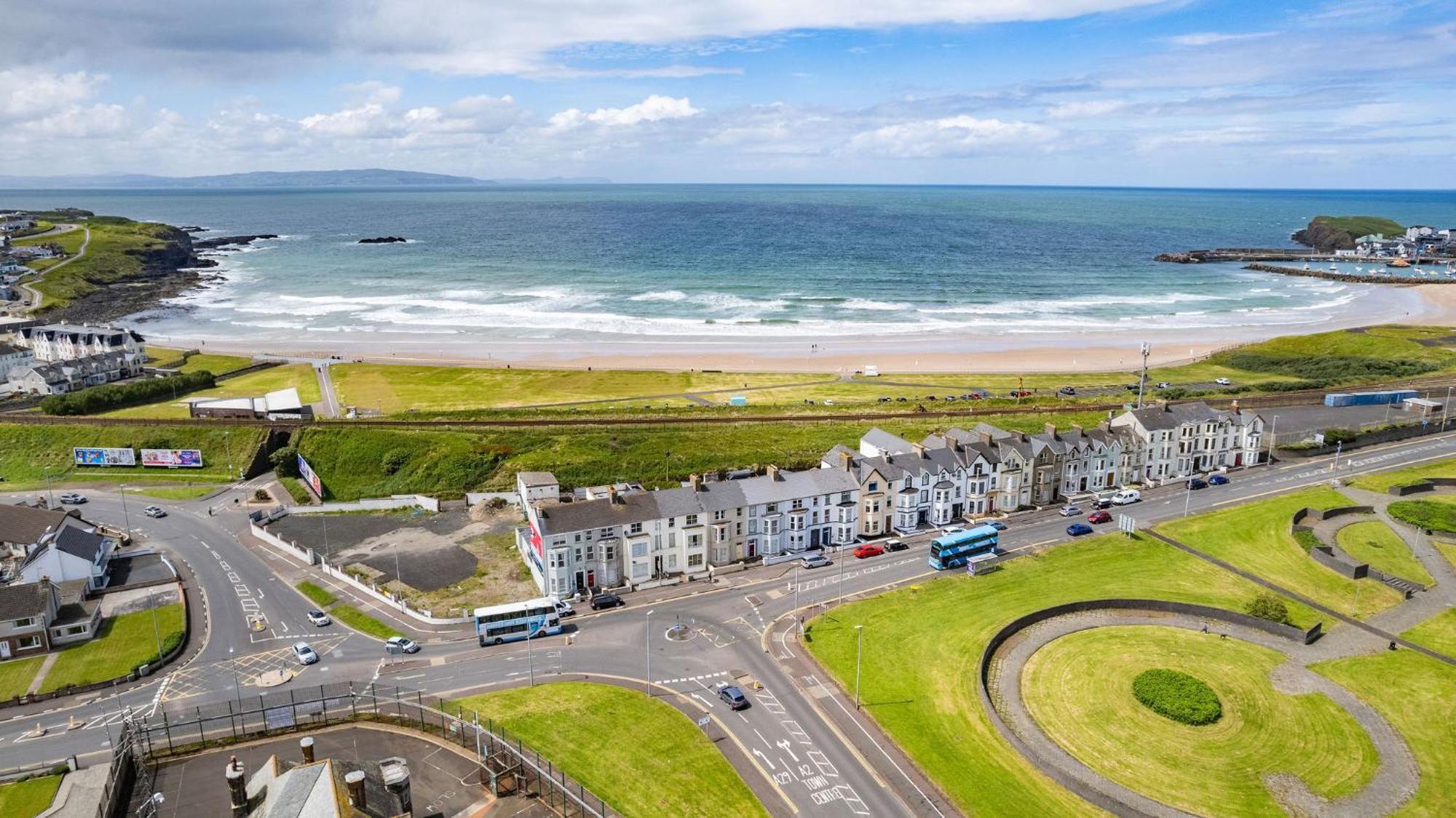 1 Dunluce Park - Portrush By The Sea Apartment Exterior photo